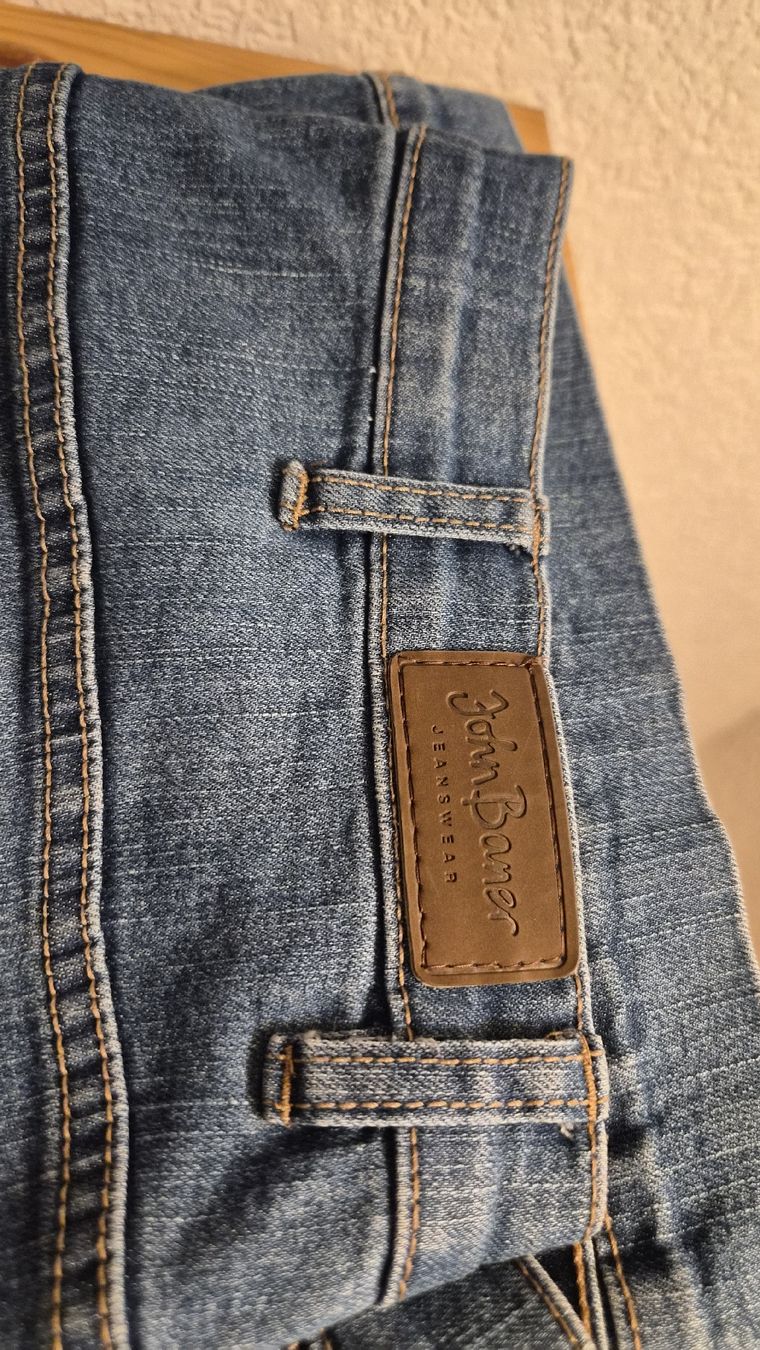 John Baner Jeans: Jeans marque  John Baner taille 50 – Usato da Avry-sur-Matran venduto da cec_nhz8 5