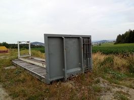 Abrollpritsche für Kettenaufnahme
