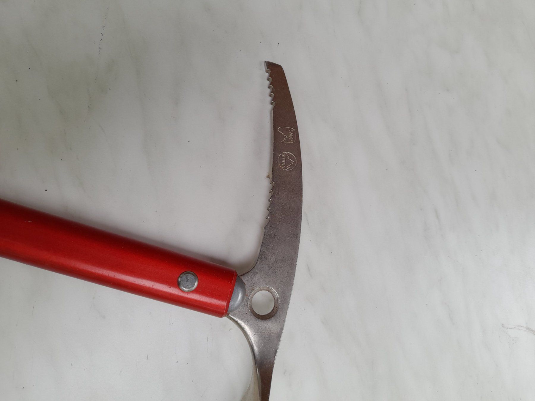 Kletterausrüstungen: Eispickel – Gebraucht aus Menzingen von  1