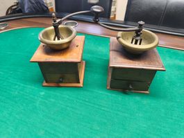 2 Antike Kaffeemühlen