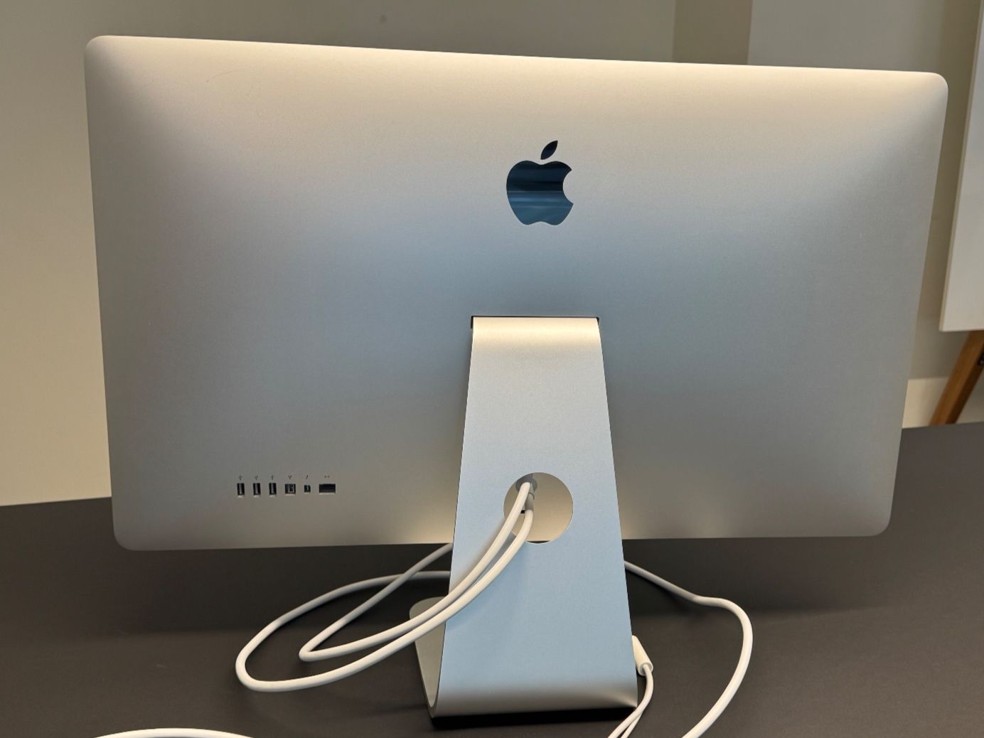 Apple Ecrans: Apple Thunderbolt Display 27“ inkl. USB-C Adapter – D'occasion à Bern par user_egghz2 4