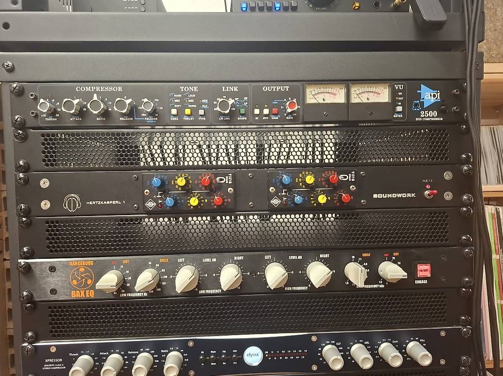 Equalizzatori: Neumann w491A fully racked – Usato da Port venduto da Sinusgenerator