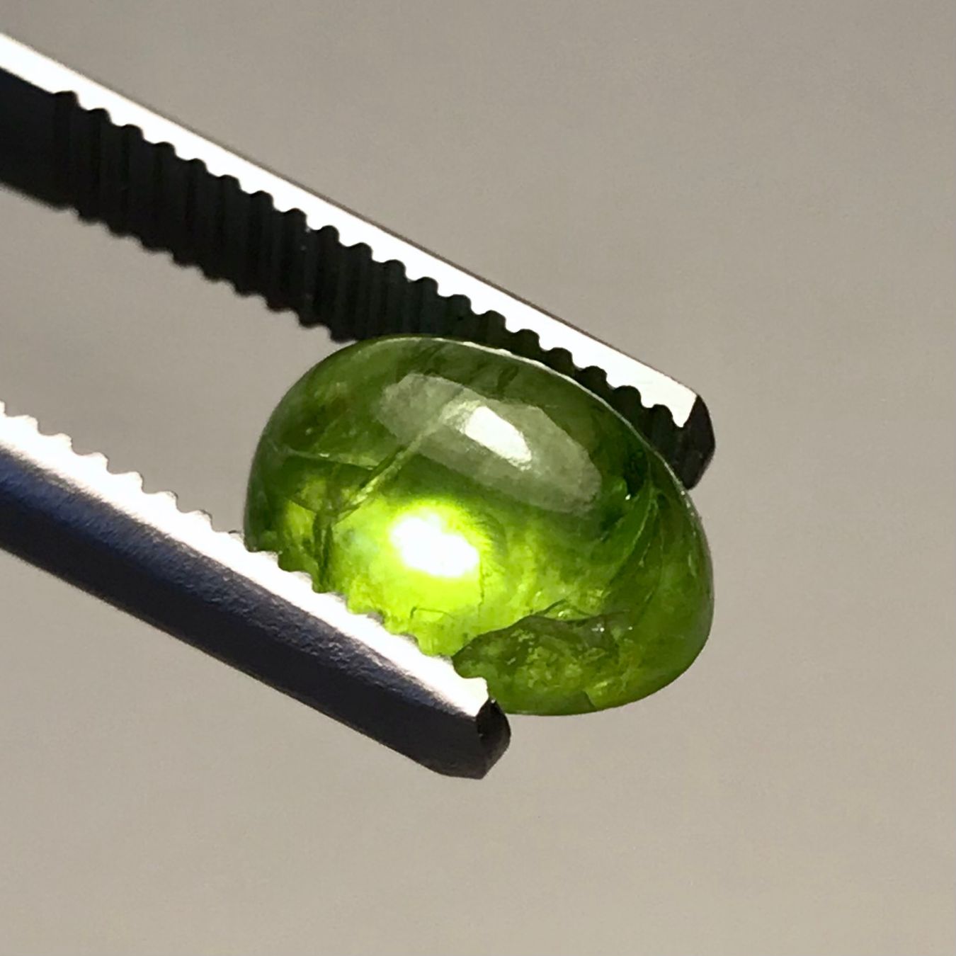 Pietre preziose: schönes Peridot Cabochon, 4.2 Karat, oval – Nuovo (secondo la descrizione) da Biel venduto da djvalbnc 2