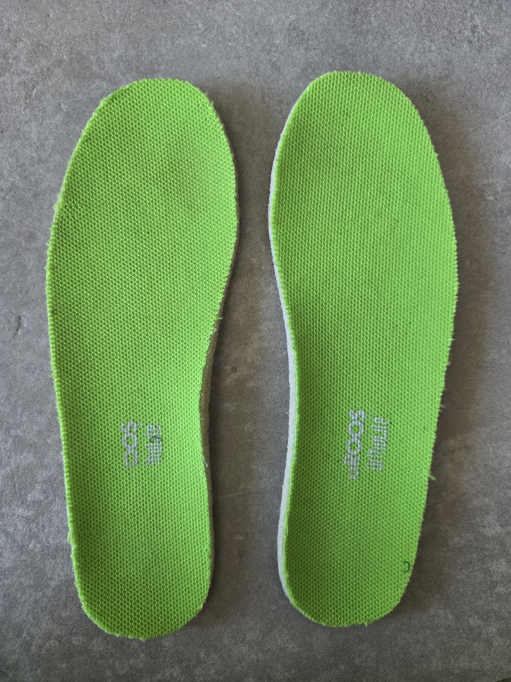 Scarpe per ragazzi: Baskets pour l'intérieur, taille 28 – Usato da La Neuveville venduto da Sarfe 5