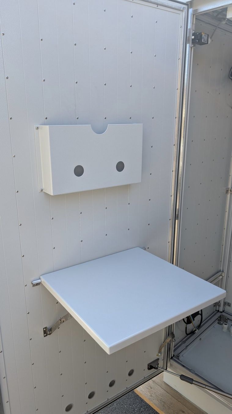 Armadi: Elektro-Verteilkasten / Geräteschrank – Usato da Jegenstorf venduto da JD6130R 2