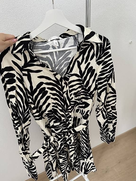 H&M Vestiti: Sommerkleid Gr. M – Usato da St. Gallen venduto da raphaela_99