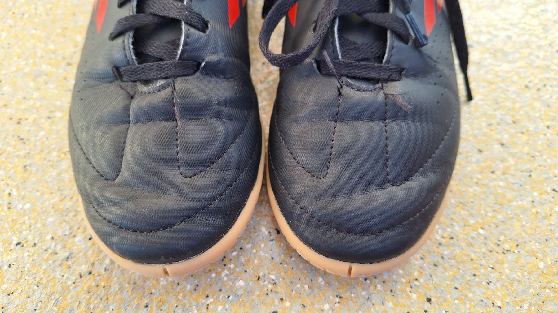 Adidas Scarpe per ragazzi: Turnschuh (Hallenschuh) Adidas – Usato da Konolfingen venduto da rose999 2