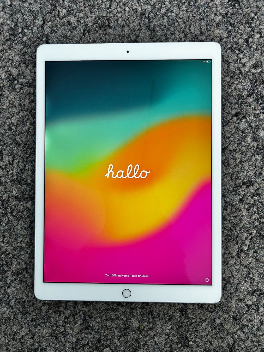 Apple Tablet PC: iPad Pro 12.9 inch Wi-Fi 256GB Silver – Usato da Reckingen VS venduto da Melando