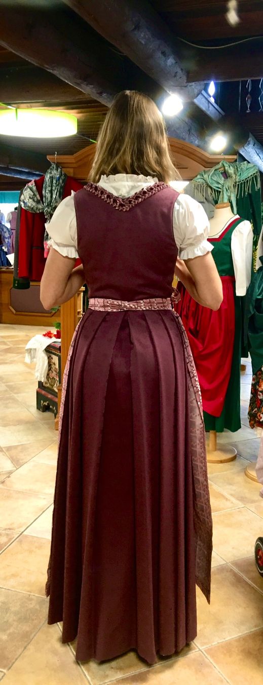 Costumes: Dirndl Lang handgemacht Kärnten – Neuf (Voir description) à Zürich par nisone 1
