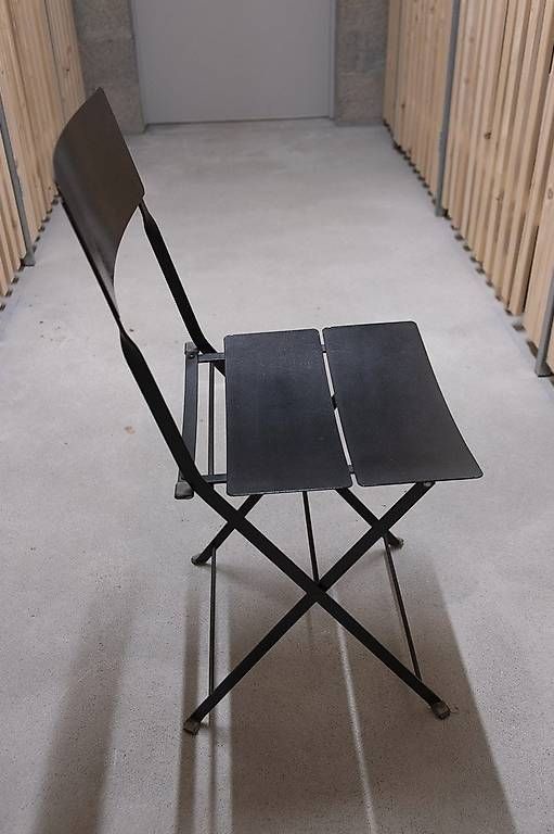 Sedie: Chaise en métal anthracite – Usato da Lausanne venduto da Krystyn
