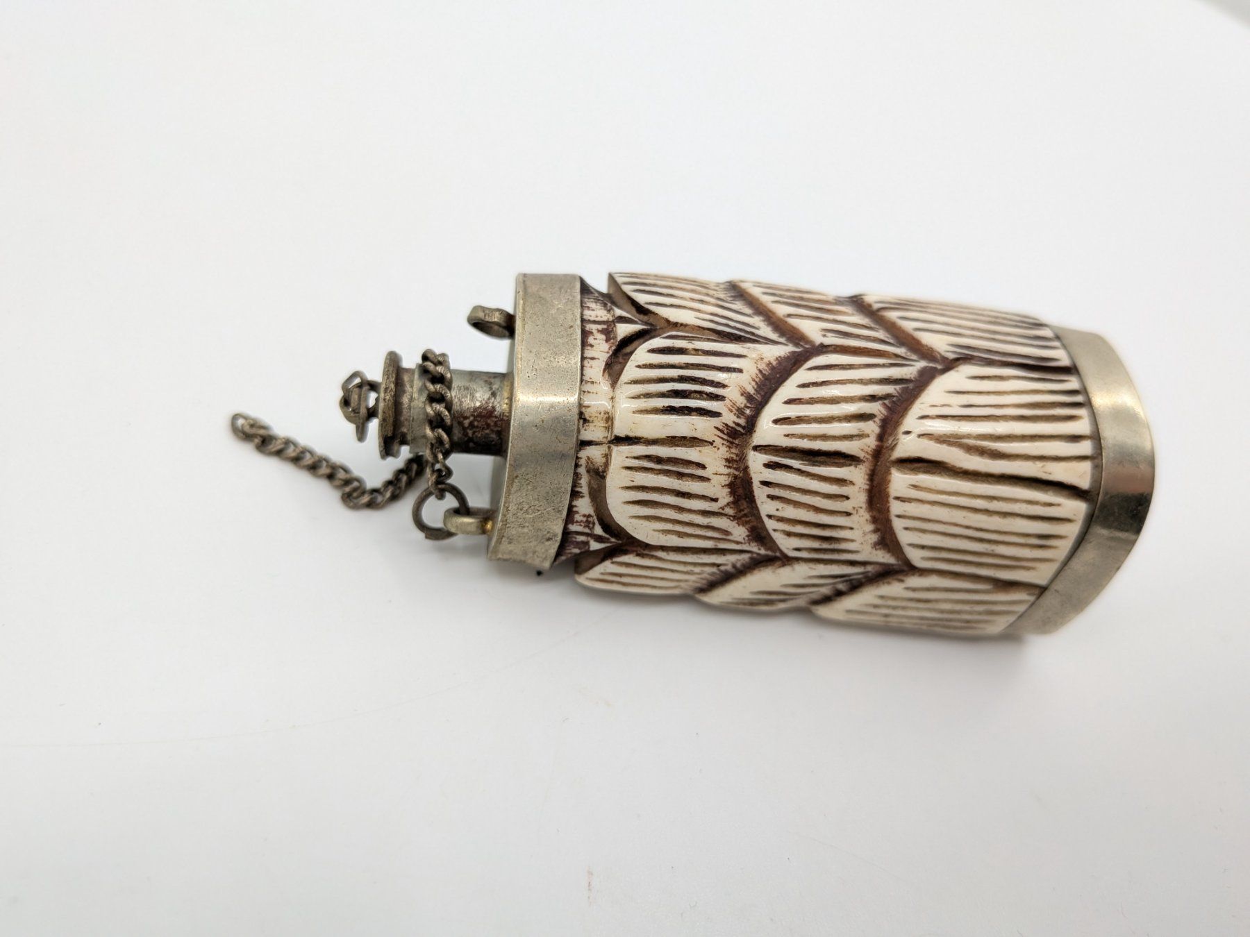 Flaconi: Kleine Flasche vmtl. Schnupftabak Fläschchen snuff bottle – Usato da Emmen venduto da magelan 2