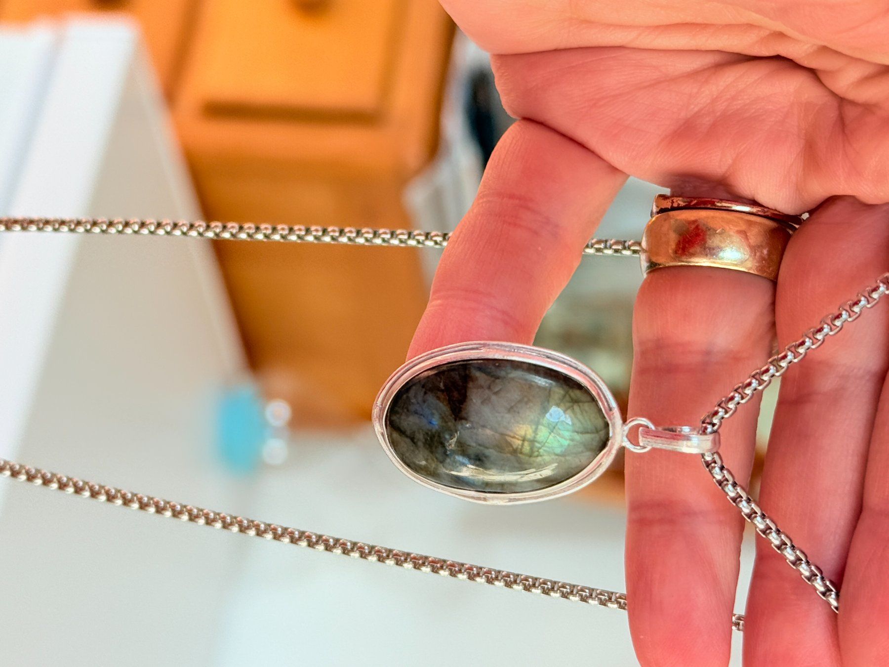 Catenine: Collier Labradorite naturelle – Nuovo e nell'imballaggio originale da Genève venduto da AGBERG 9