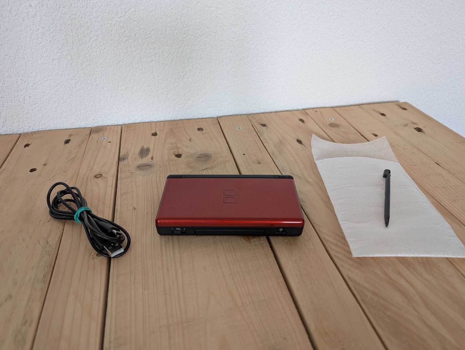 Nintendo Console: Nintendo DS-Lite, rot-schwarz – Usato da Buttwil venduto da Sadusk