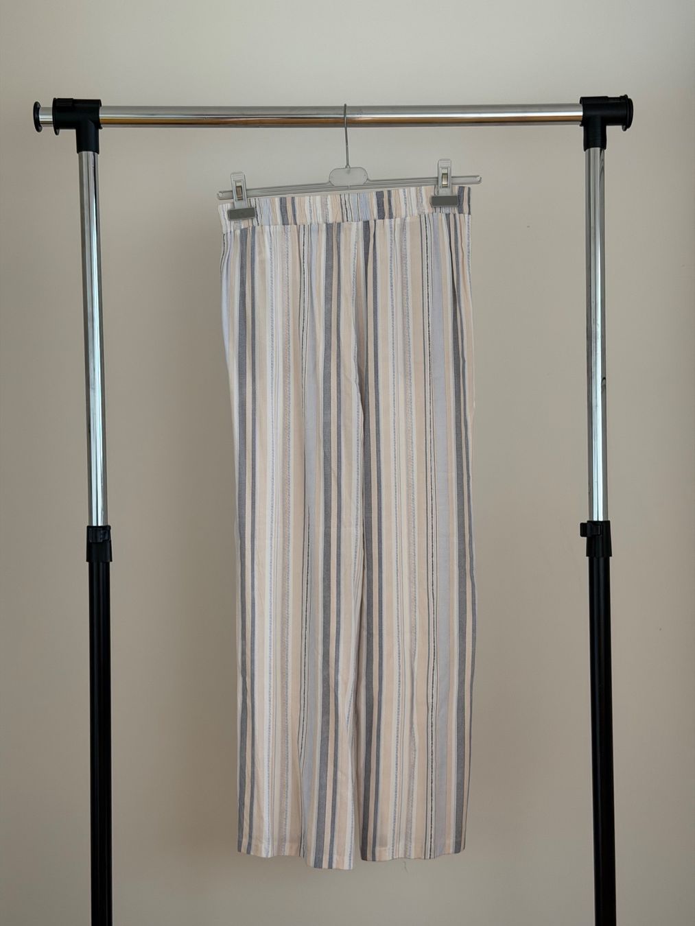 Pantalons: Chicorée Damen Hose gestreift – D'occasion à Basel par swi_yp7p 1