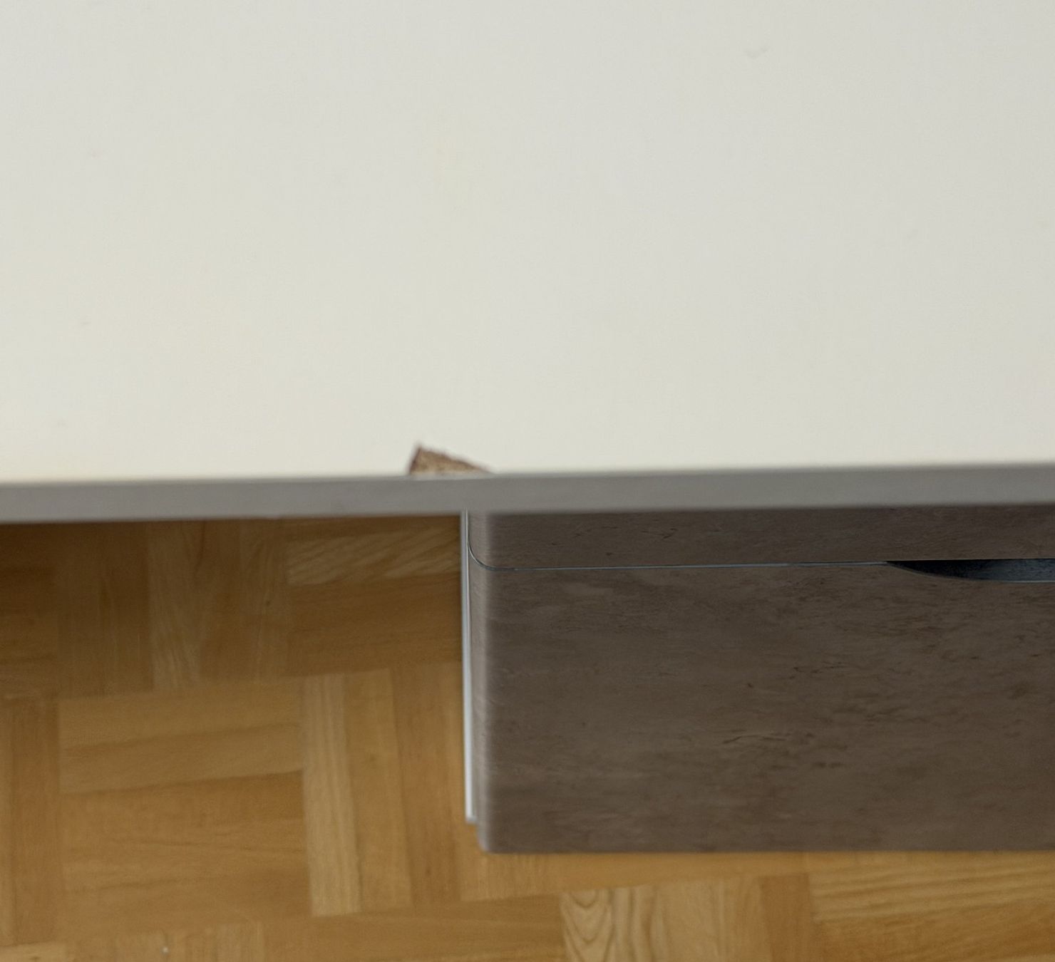 Conforama Schreibtische: Schreibtisch weiss/grau mit Stauraum – Gebraucht aus Ennetmoos von berg2011 6