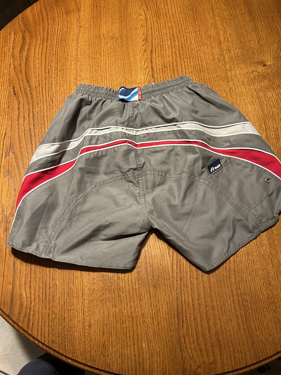 Costumi da bagno: Short de bain enfant – Usato da Montsevelier venduto da Batson