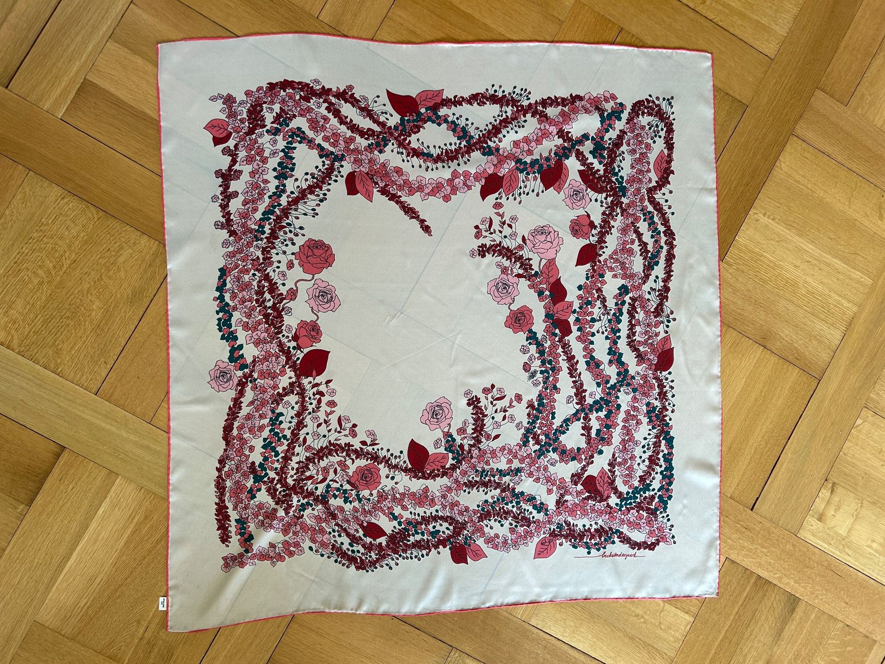 Becksöndergaard Foulard & Sciarpe: NEU: Seidenschal mit Rosenmuster von Beck Söndergaard – Nuovo (secondo la descrizione) da Lichtensteig venduto da christine099 2