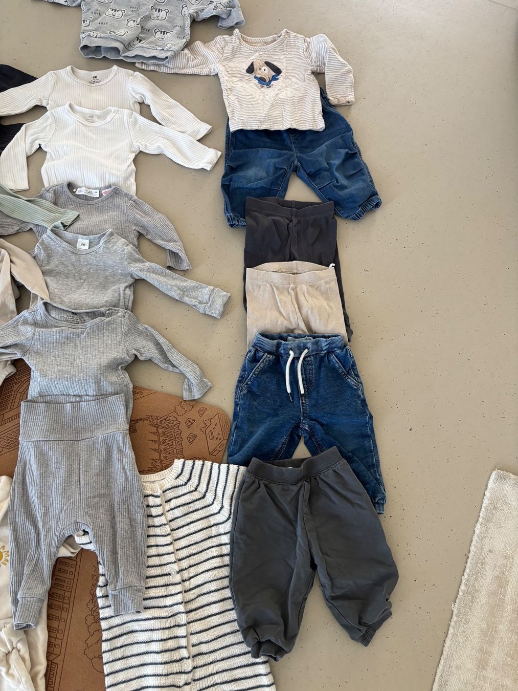 H&M Lotti & Set di vestiti: Kleiderpaket Baby Junge Grösse 68 – Usato da Zürich venduto da bamberella 3