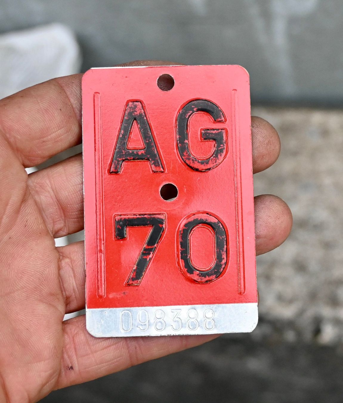 Insegne: Velonummer AG 70 von 1970 - Aargau – Usato da Pfaffhausen venduto da mono_rec 1