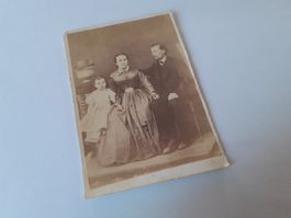 SCHWIIZER FAMILIE DAZUMAL - ELTERE mit MEITLI -VIKTORIANISCH