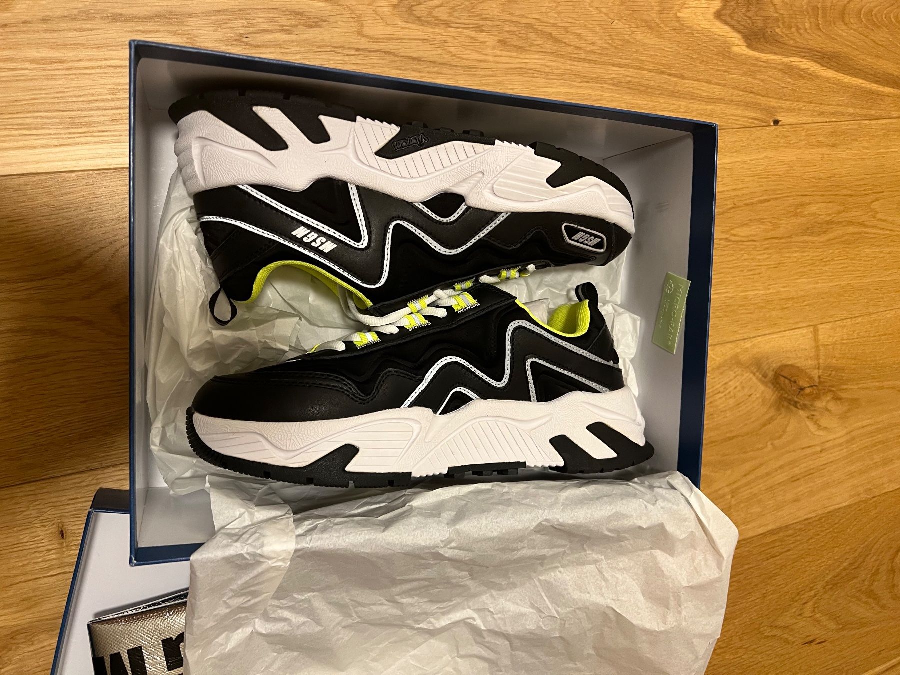 MSGM Herrenschuhe: NEUE Original MSGM Sneakers, Gr. 42 – Neu und originalverpackt aus Biel-Benken BL von Aplus0 1