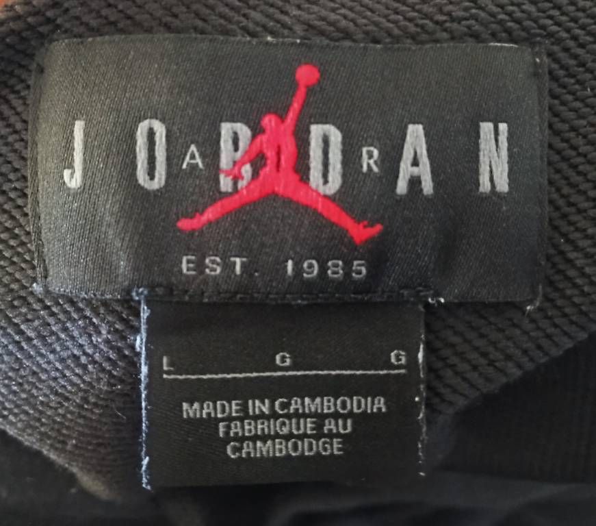 Jordan Pullover & Sweatshirts: Pullover taglia L usata pochissimo – Gebraucht aus Ponte Capriasca von pol_matt_GG 1
