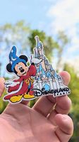 Magnet Disneyland Paris  Mickey Apprenti Sorcier & Château