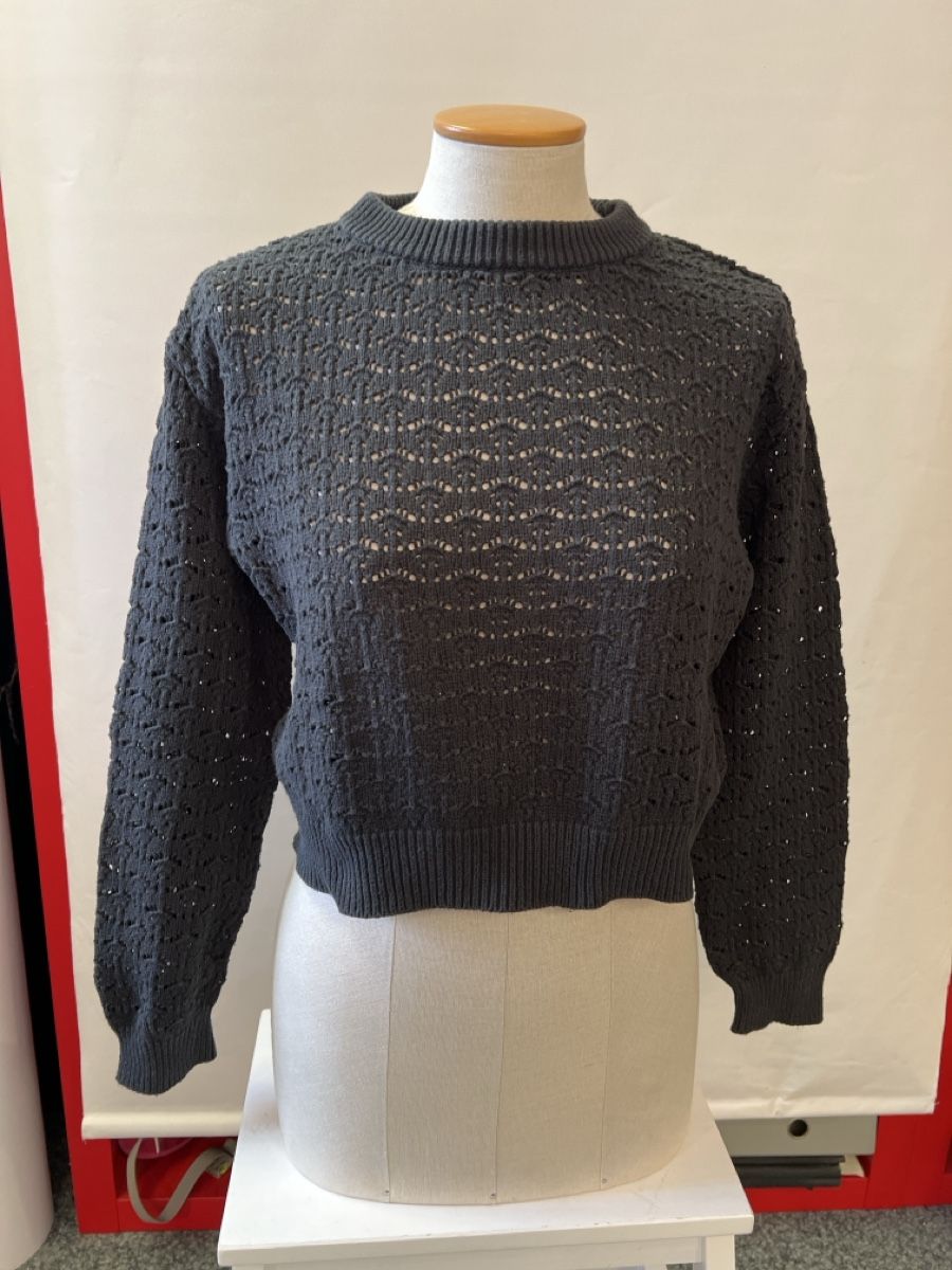 H&M Pulls et sweat-shirts: Frühlings Mädchen BW-Garn Pullover 158 – D'occasion à Oberglatt ZH par ble_75jw
