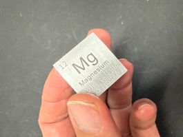 Magnesium, Elementwürfel mit Gravur 1 Zoll (2.54 cm), 27 g