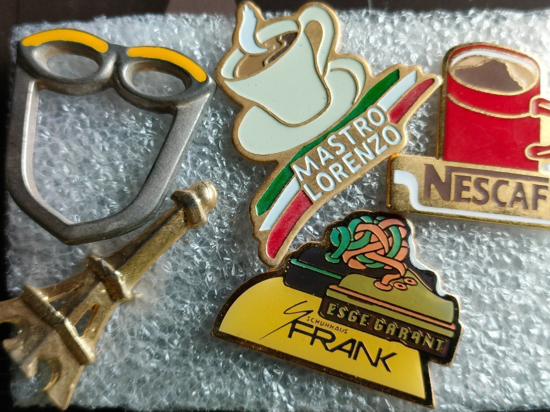 Placchette & Badge: Pins Kaffee – Usato da Brugg AG venduto da Mashaba 8