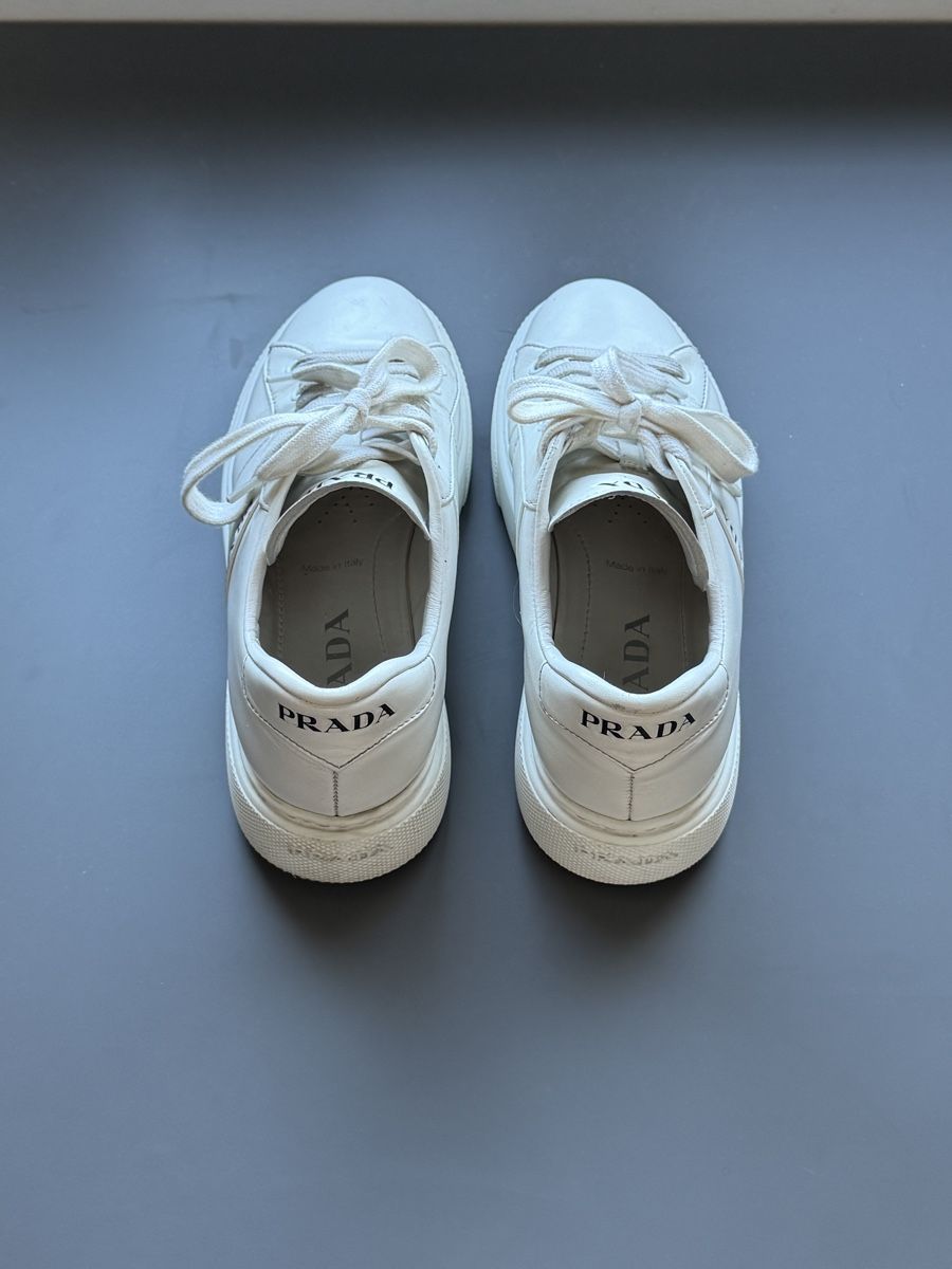 Prada Damenschuhe: Prada Sneakers – Gebraucht aus Uzwil von fio_t2jb