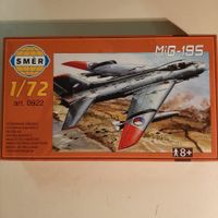 1532 ... MIG-19 S ... SMER 0922