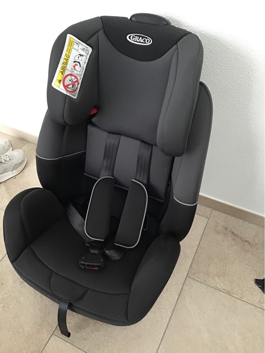 Auto-Kindersitze: 2 Kindetsitze ab 1fr.– – Gebraucht aus Rüschlikon von asa_h6mb