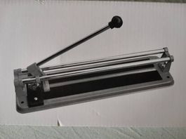 Ungebrauchter Fliesenschneider manuell