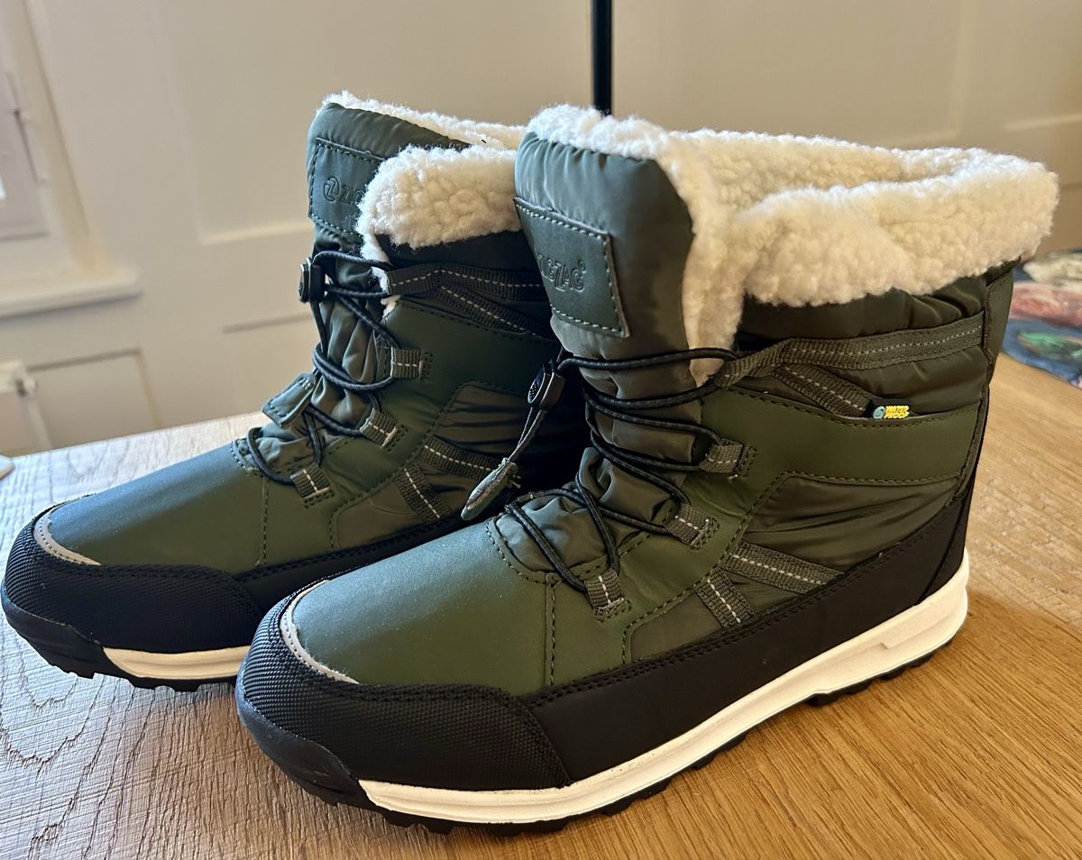 Scarpe da donna: Warme Winterstiefel Gr. 36, ZigZag – Usato da Oberrieden venduto da Mezz9