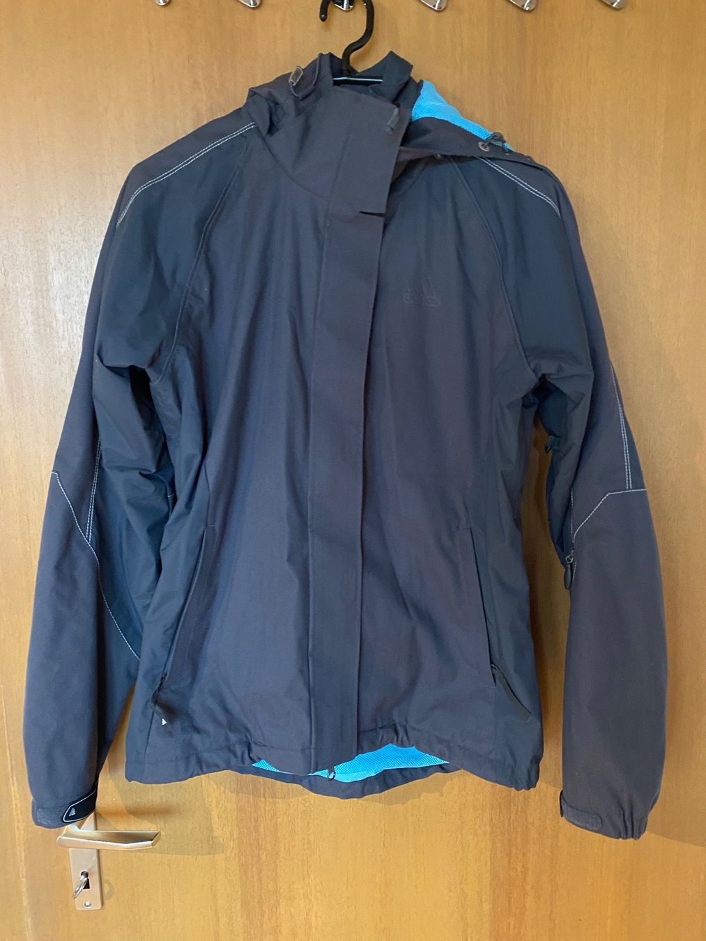 Adidas Giacche: Adidas Jacke / D 36 – Usato da Kleinandelfingen venduto da lau_10