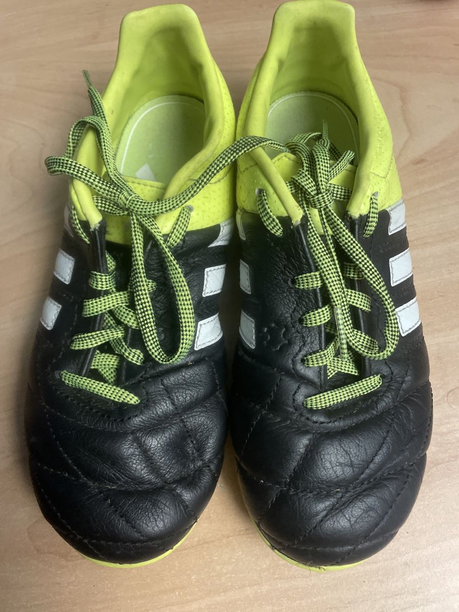 Adidas Scarpe per ragazzi: Adidas Hallenschuhe Gr.34 – Usato da Obergerlafingen venduto da cabo4 1