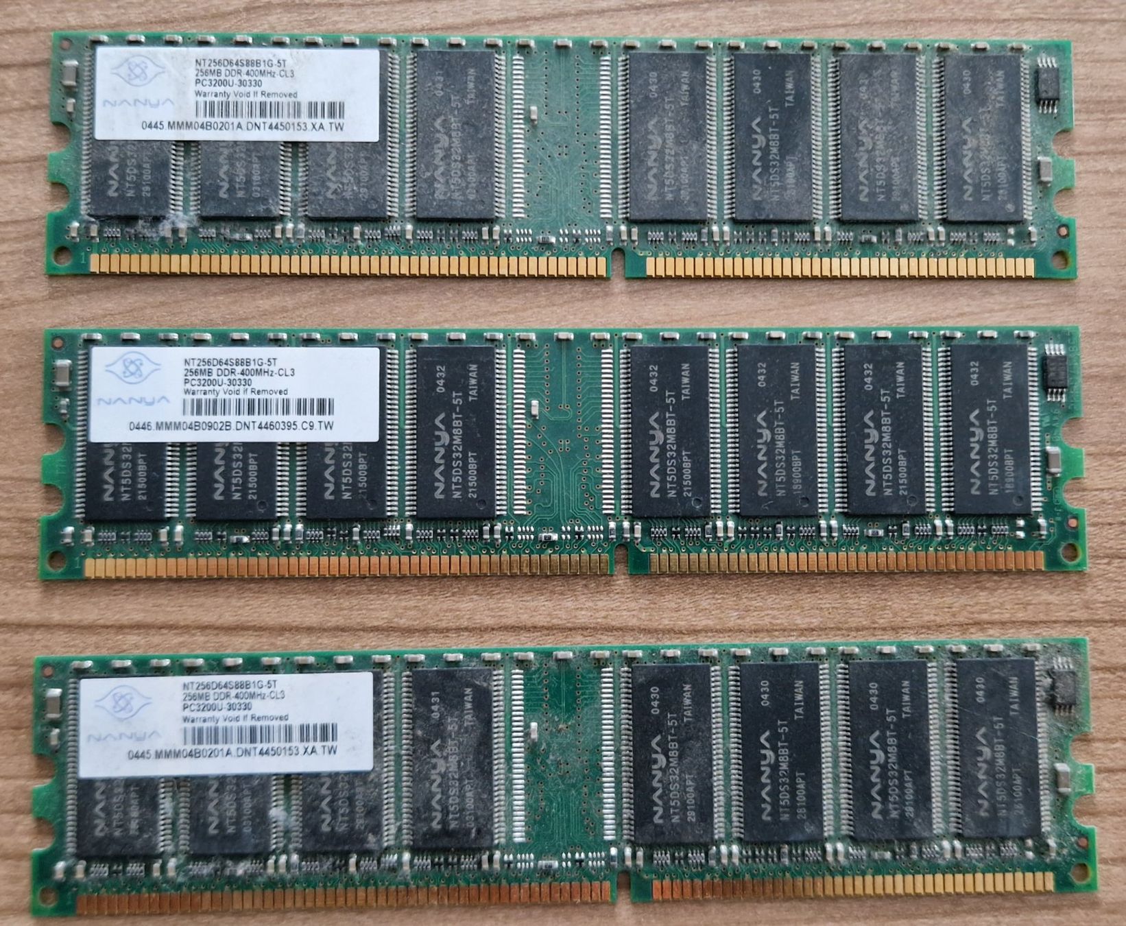 Memory / RAM: RAM DDR_256MB_400MHZ – Gebraucht aus Villaz-st-Pierre von BIstroide
