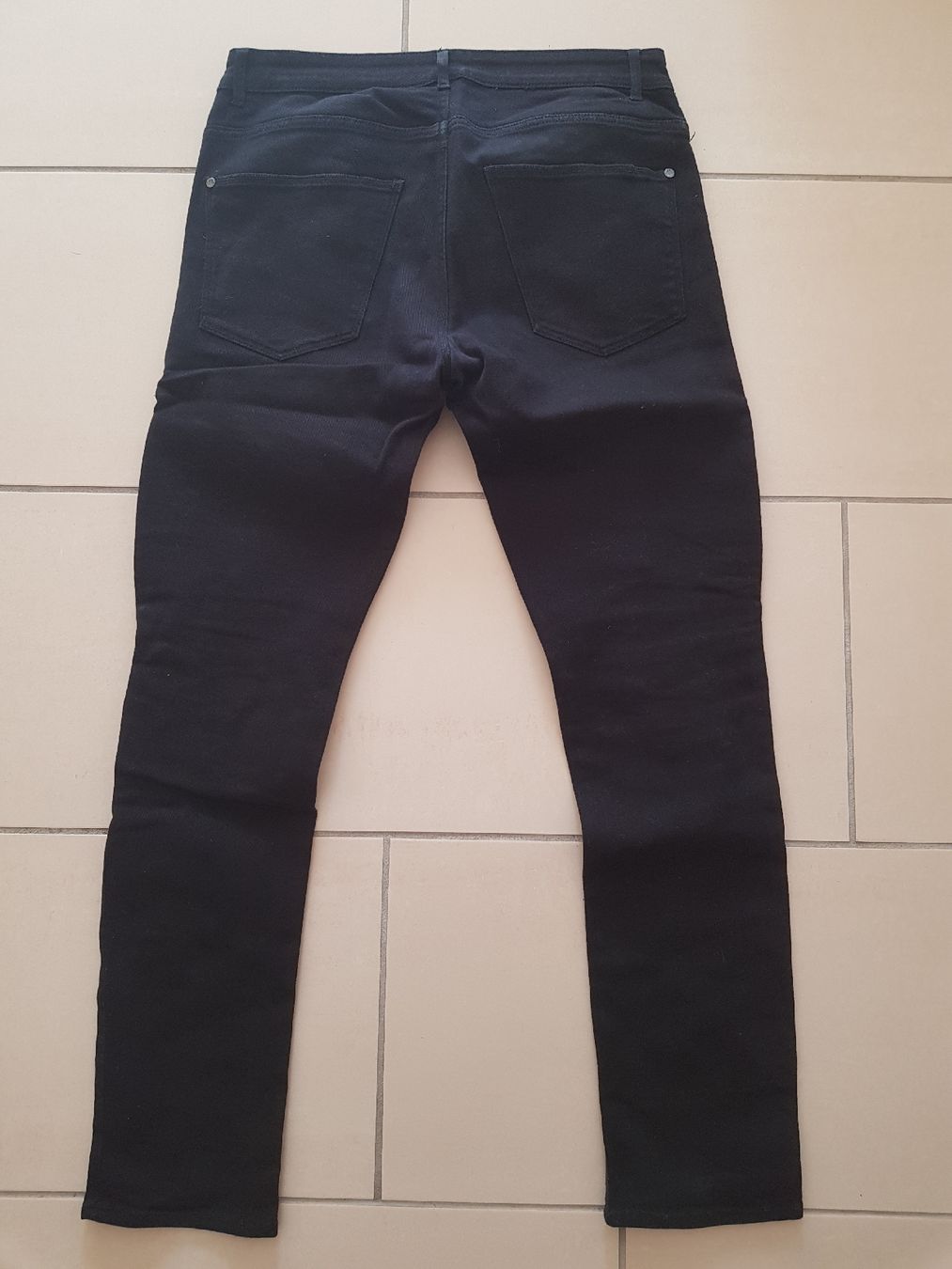 H&M Jeans: Jeans Divided skinny – Usato da Viganello venduto da sta_b86s 1