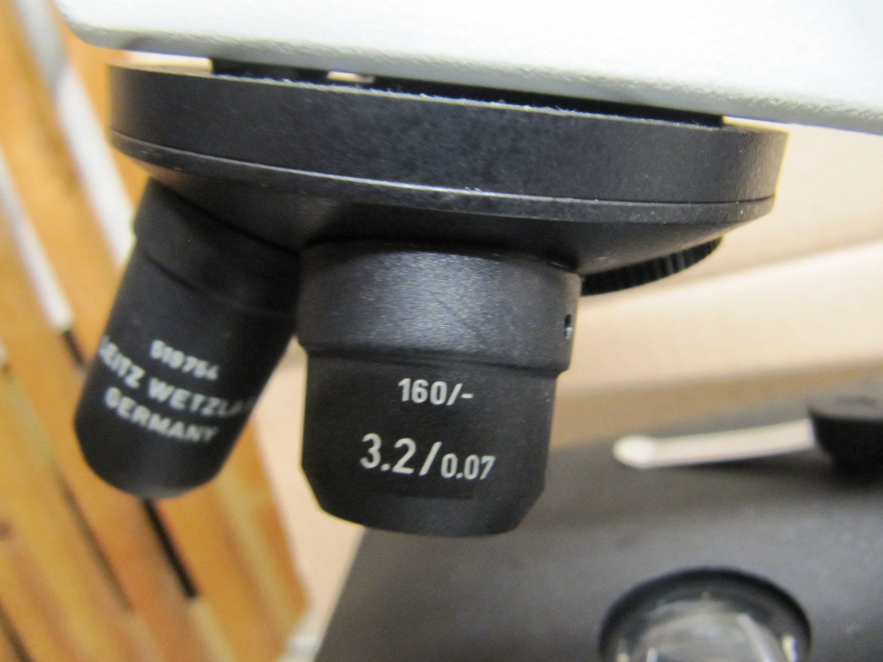 Leitz Microscopi: Mikroskop LEITZ Wetzlar Germany mit Koffer – Usato da Basel venduto da stefan4057 9