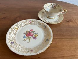 Vintage Kaffeegedeck mit Golddekor & Rosen