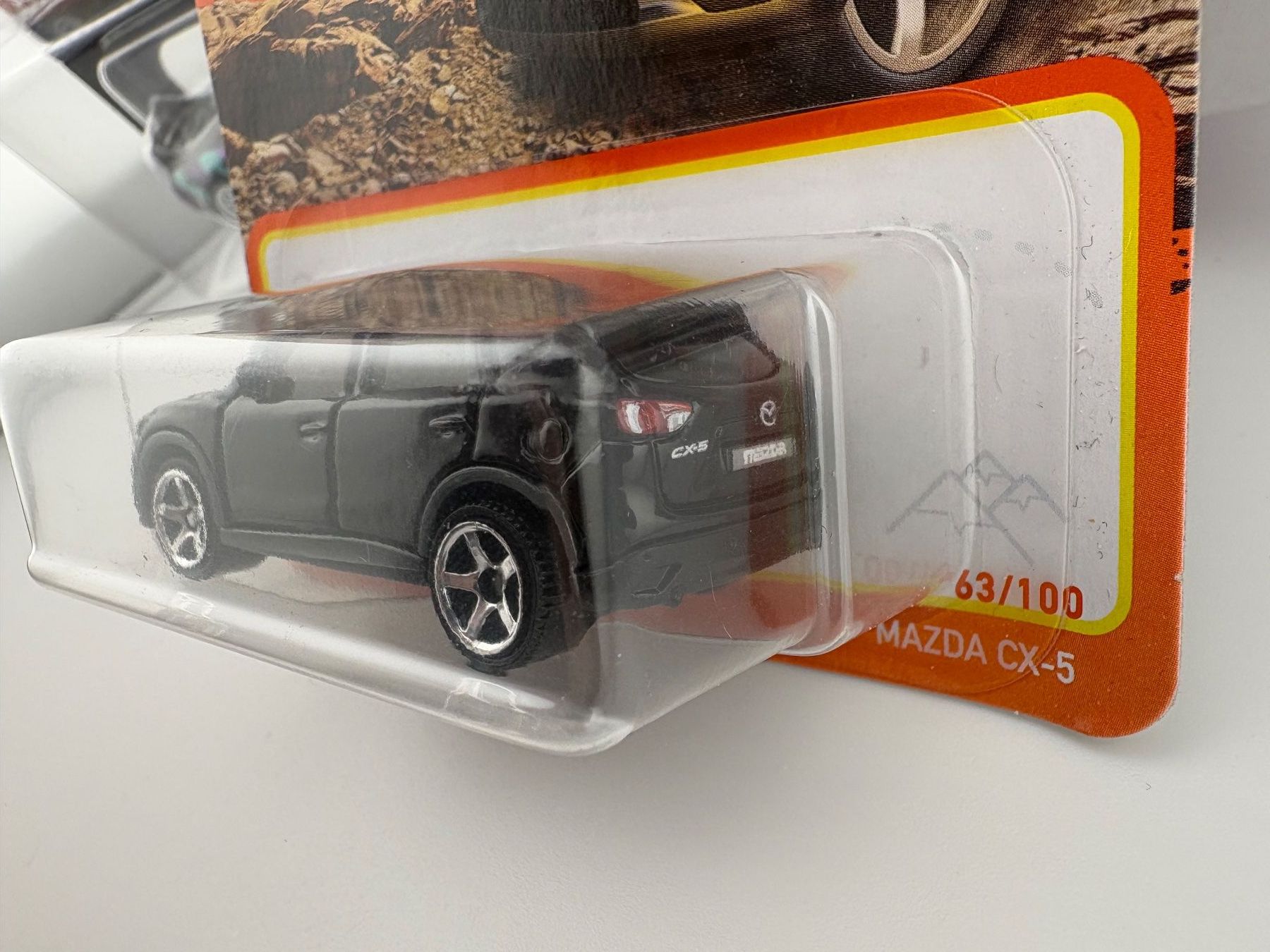 Matchbox Modellautos: Matchbox Mazda CX-5 - 2021 - 63/100 – Neu und originalverpackt aus Flawil von HeisseReifen 3