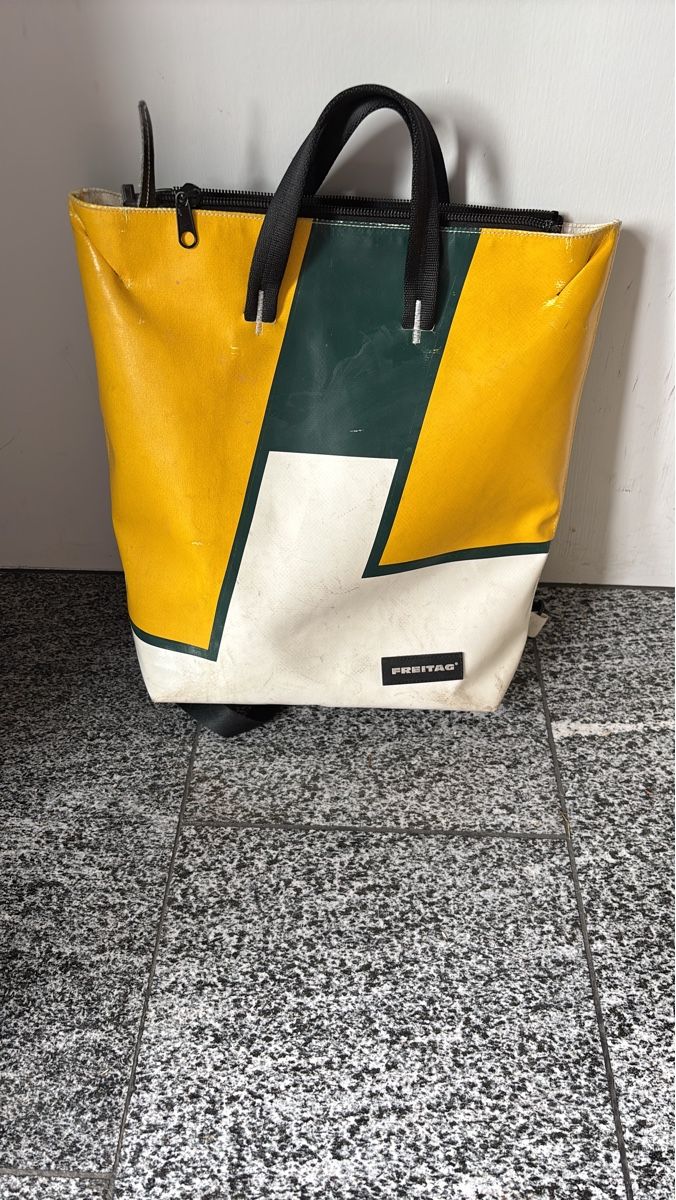 Freitag Zaini: Freitag Rucksack gebraucht gute Funktion – Usato da Lupsingen venduto da Aloha_21