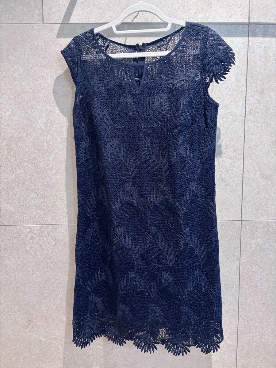Comma Kleider: Spitzenkleid comma., dunkelblau, Grösse 36 – Neu (gemäss Beschreibung) aus Zollikon von pitpat02