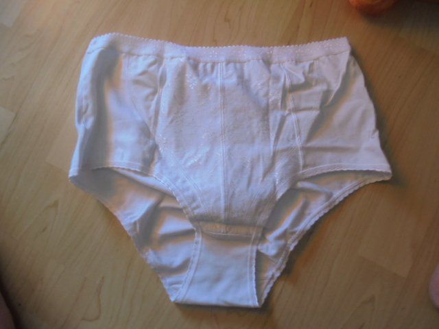 C&A Autres dessous: Slip Weiss Gr. 44/46 NEU – Neuf (Voir description) à Hinwil par Glasperlen