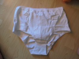Slip Weiss Gr. 44/46 NEU