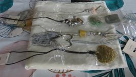 Lot de 7 grands colliers neufs