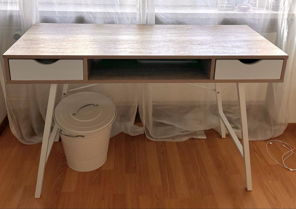 Schreibtische: Schreibtisch – Gebraucht aus Bern von y_t01