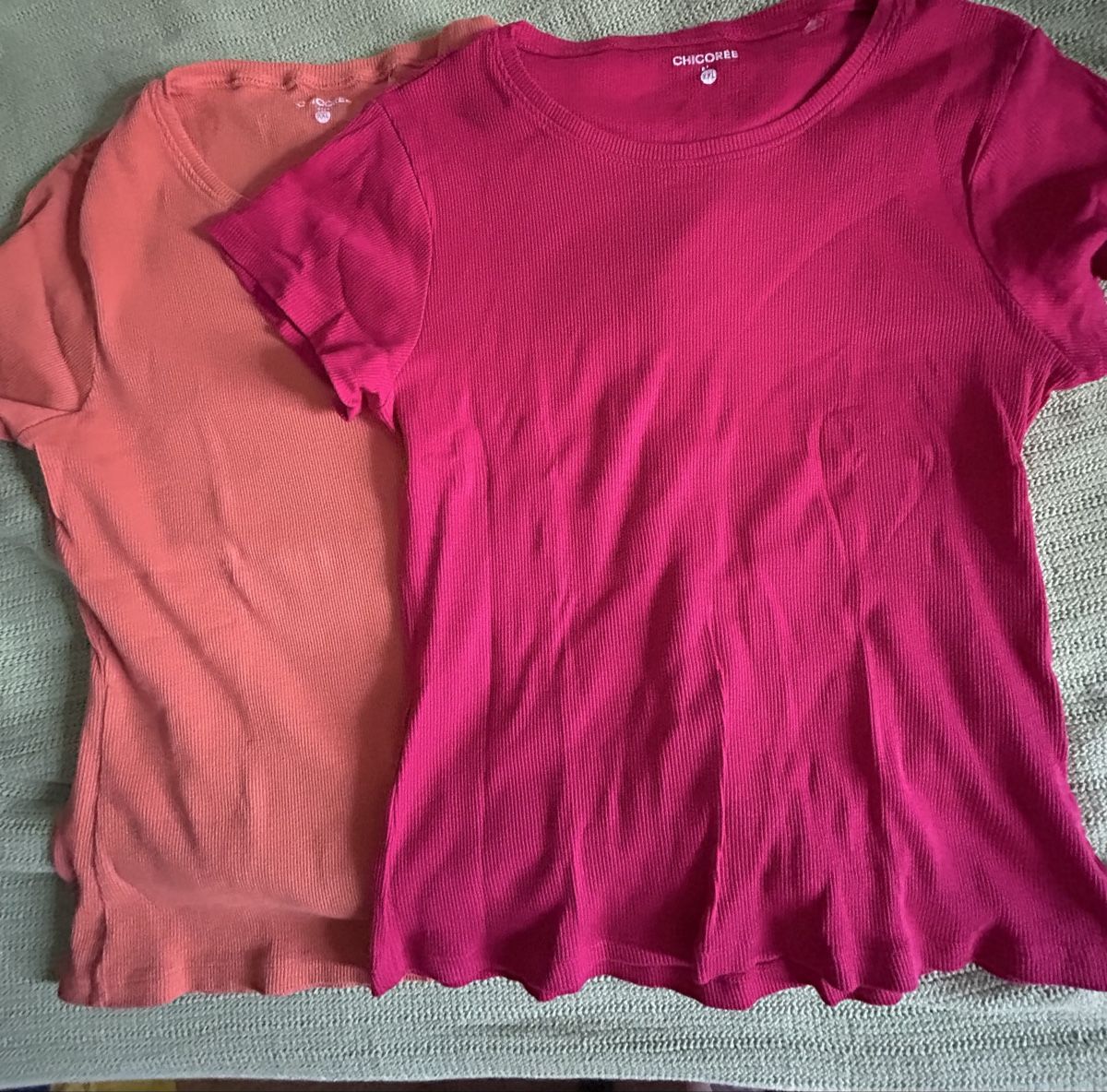 T-shirt: 2farbige Sommer Shirt – Usato da Rüti ZH venduto da Masken