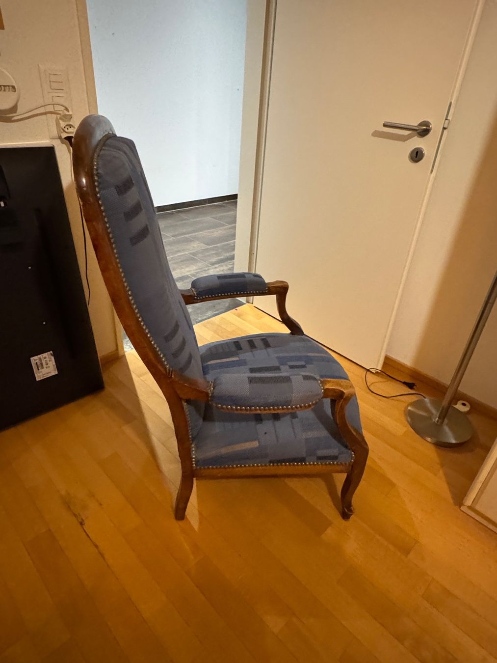 Sessel: Antiker Sessel  Antiker Stuhl – Gebraucht aus Gipf-Oberfrick von Iberico 1
